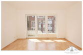 Eigennutzung oder Kapitalanlage - Hübsche Wohnung mit Balkon zu verkaufen - Wohnzimmer
