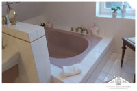 schicke Badewanne