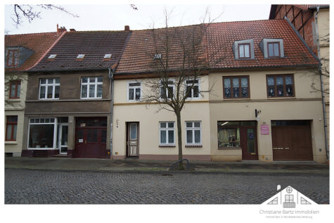 Entkerntes Stadthaus mit Baugenehmigung für 3 Wohnungen in Hafennähe zu verkaufen, 23966 Wismar, Mehrfamilienhaus