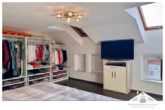 Schlafzimmer Dachgeschoss - Schickes Stadthaus mit charmantem Innenhof und Einliegerwohnung zu verkaufen